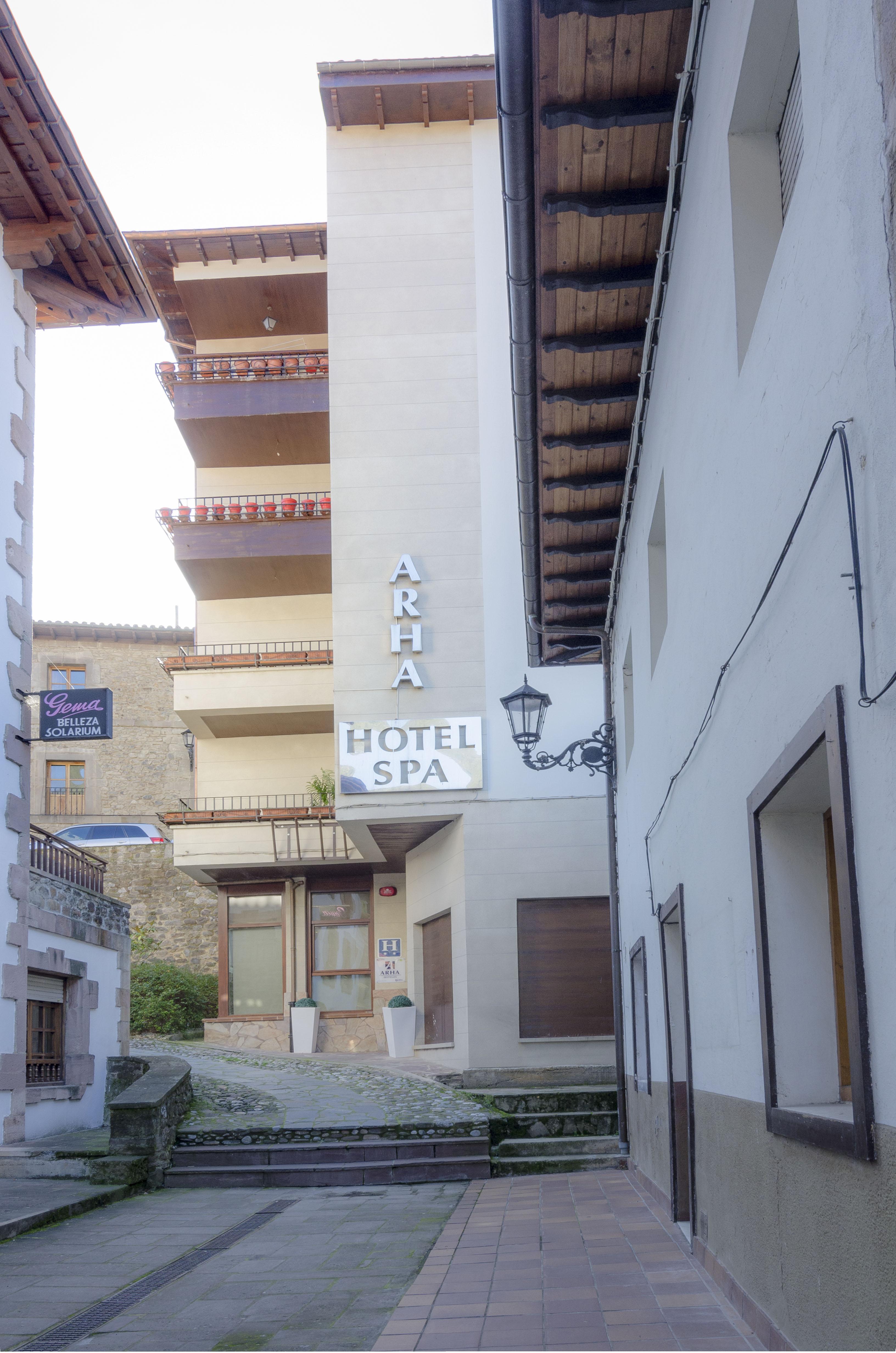 Hotel Arha Potes & Spa Exterior photo